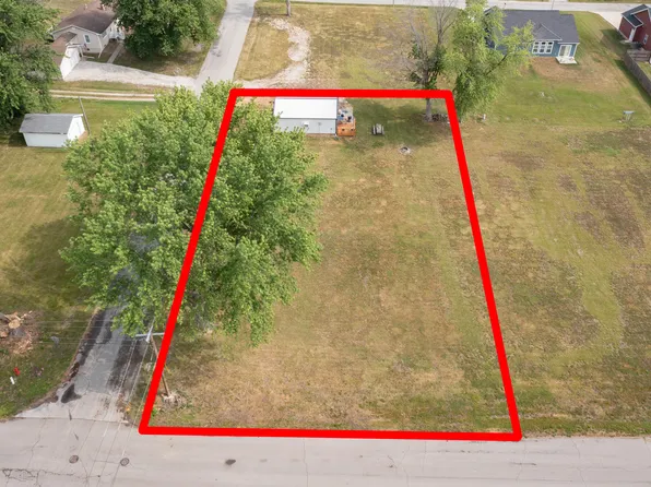 502 E 2nd St, Salisbury, MO 65281