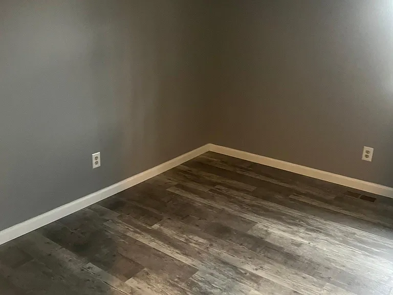1811 Hanover Ln — Photo 15