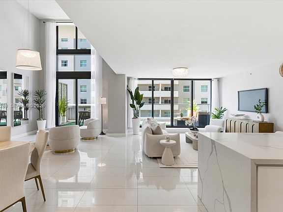5th image of 1111 SW 1st Ave #721-N