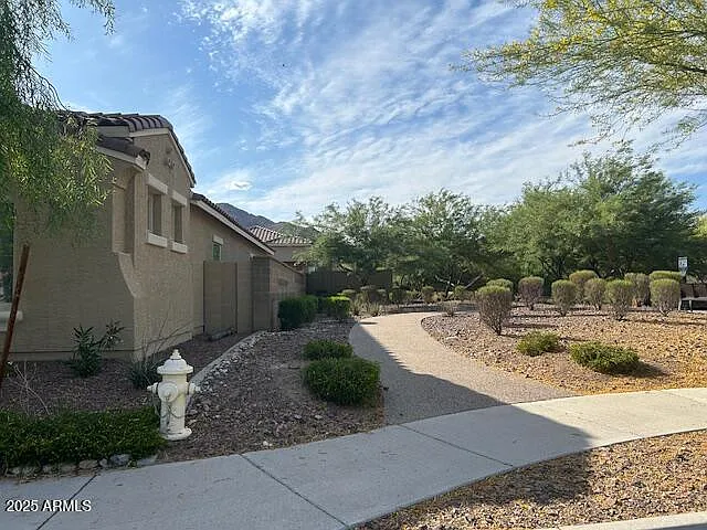 3 bed, 2.0 bath, 1770 sqft, $2,800 — Photo 4