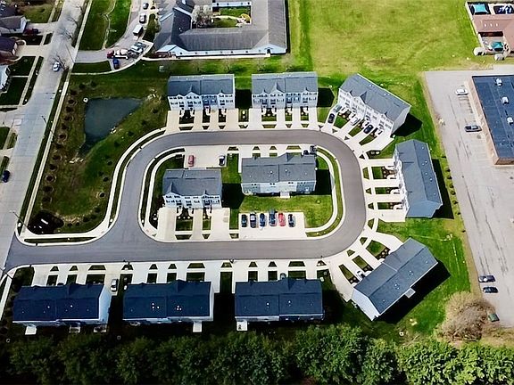 3rd image of 114 Slate Ridge Dr #9