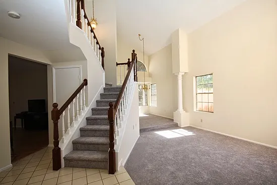 1833 Avenida Segovia — Photo 3