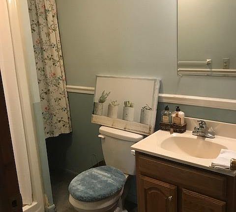 4th image of 1562 Route 296