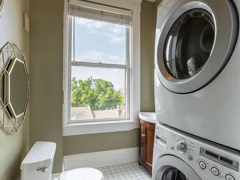 332 Milton St #2 — Photo 26