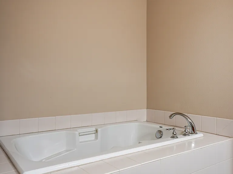 432 NE 136th Ave — Photo 19