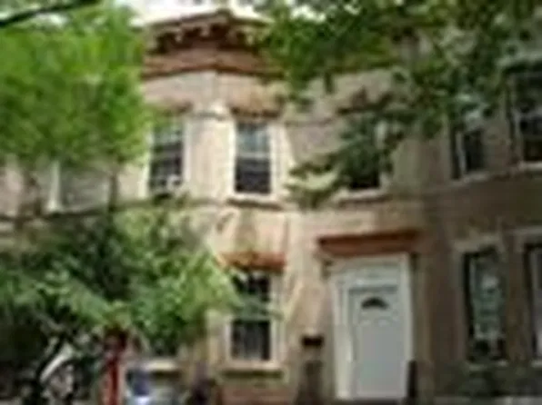 24 Spectacle Lake Dr, Nesconset, NY 11767