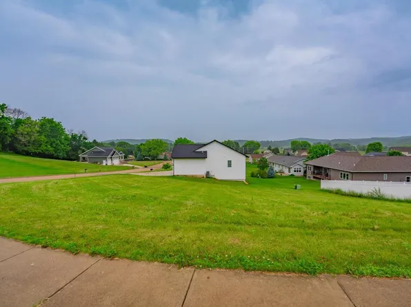 1225 Ripp Drive #26, Black Earth, WI 53515