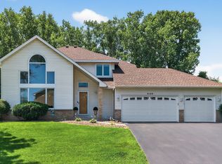 9109 Vickors Xing N, Brooklyn Park, MN 55443