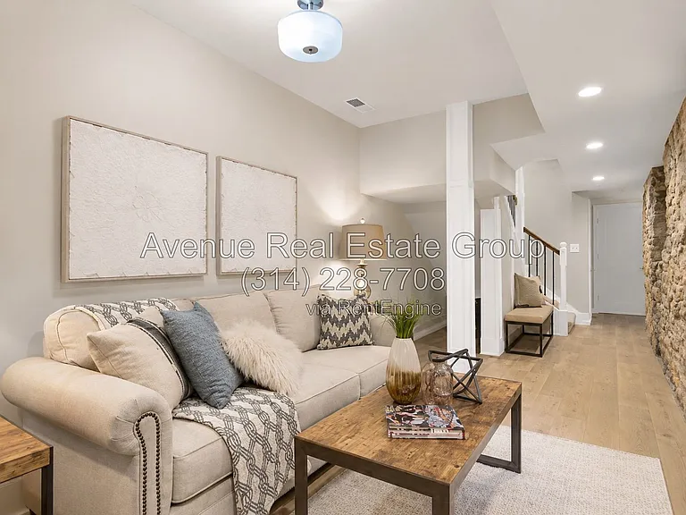 2329 Hickory St — Photo 23