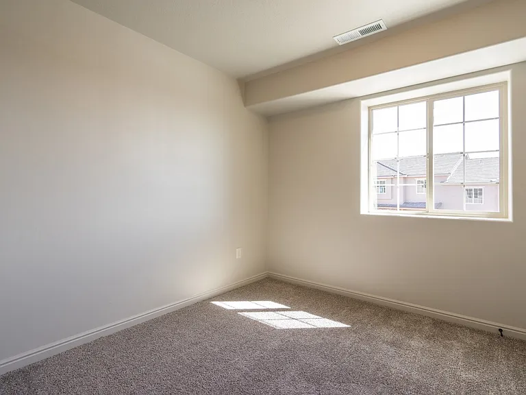370 W Buena Vista Blvd #111 — Photo 37