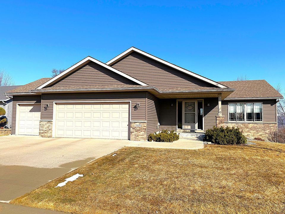 1st image of 4029 Stone Point Dr NE