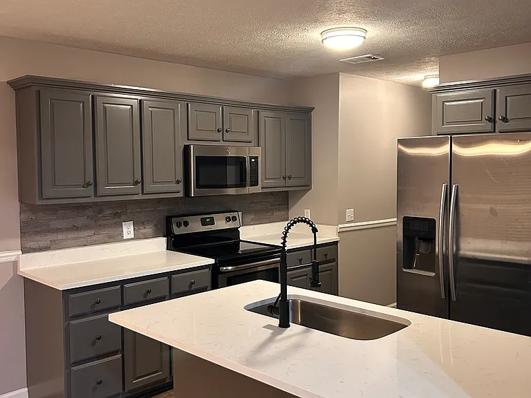 2708 Meadow Park — Photo 11