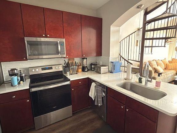 5th image of 2505 San Gabriel St APT 609