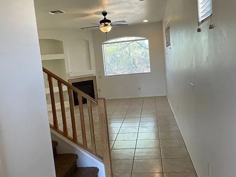 10890 E New Rock Ridge Dr — Photo 2