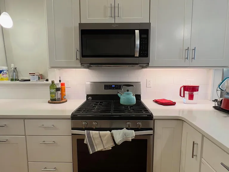 2126 Locust St #1R — Photo 8