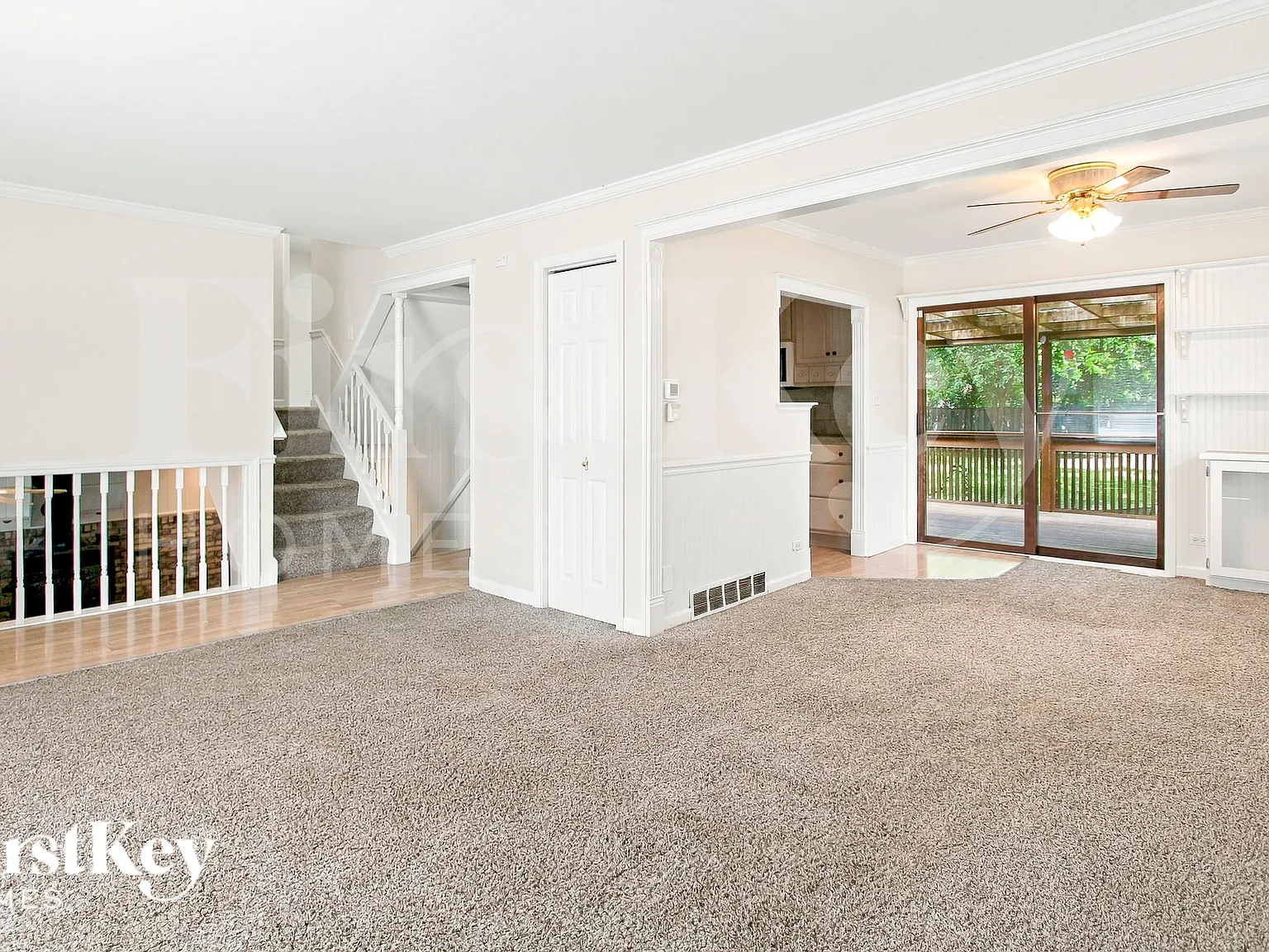 4 bed, 2.0 bath, 1048 sqft, $2,855 — Photo 3