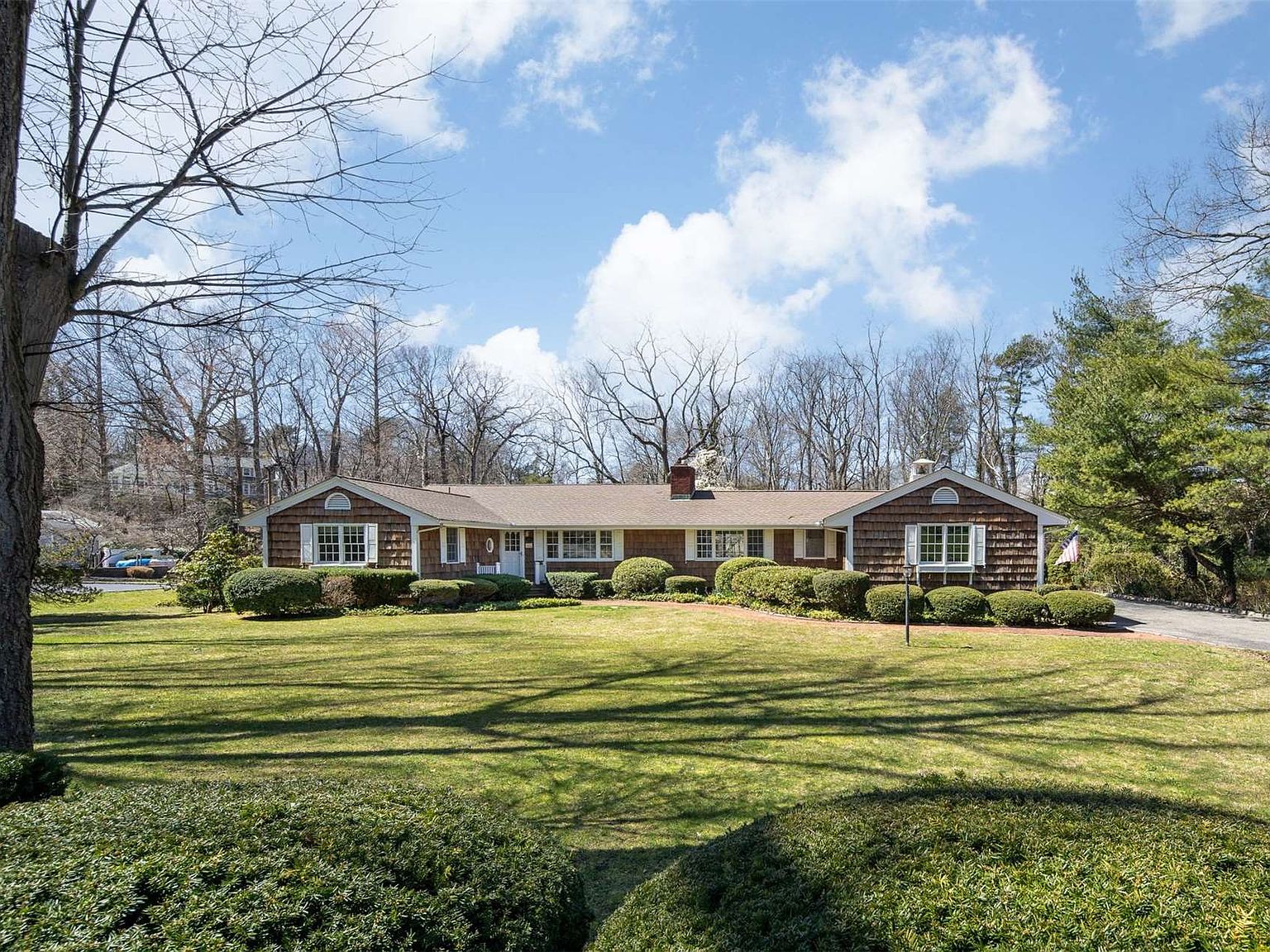 283 Vineyard Road, Halesite, NY 11743 Zillow