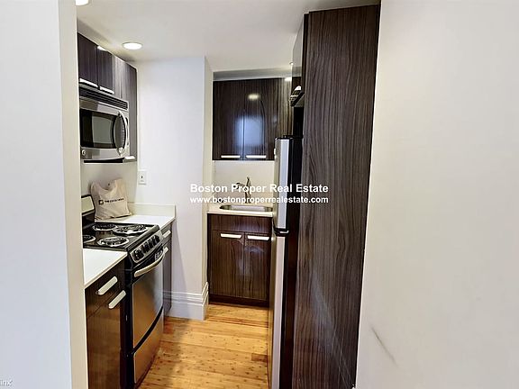 254 Newbury St. #3 Boston - Back Bay Unit Photo 2