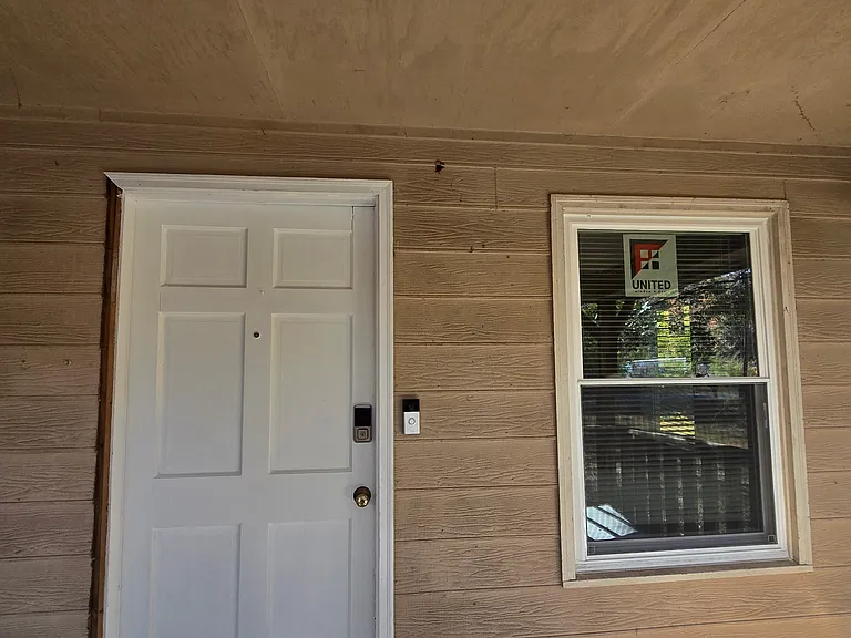 3167 Peachtree St — Photo 2
