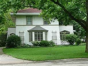 1st image of 110 Park Pl