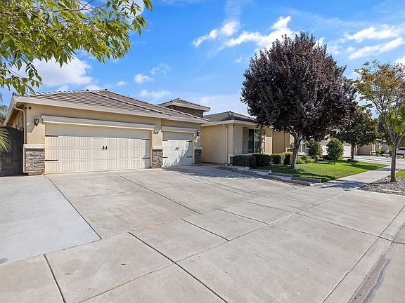 2nd image of 3504 W Buena Vista Avenue