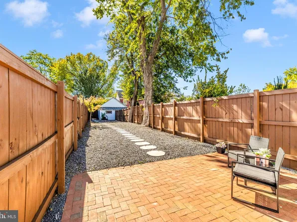 8 W 7th St, Frederick, MD 21701
