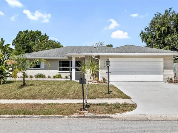 3279 Spanish Moss Ln, Palm Harbor, FL 34684