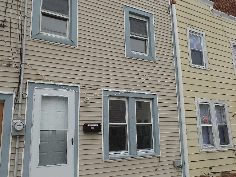 225 Home Ave — Photo 3