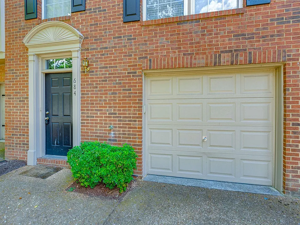 684 Huffine Manor Cir
