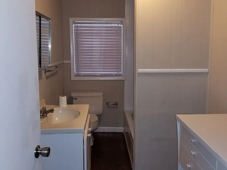 407A W Adams Ave — Photo 4