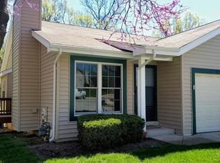 514 Spring Glen Dr, Ballwin, MO 63021