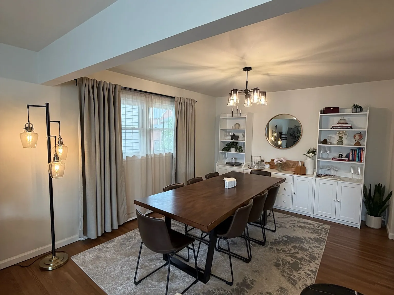 2 bed, 1.5 bath, 1100 sqft, $2,700 — Photo 3