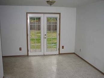 4th image of 191 E Fir Dr