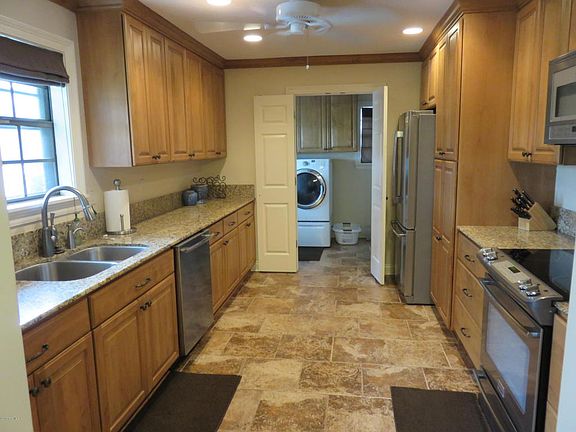 4th image of 318 Saint Pierre Blvd