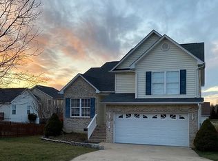 201 Mayfield Ln, Waynesboro, VA 22980