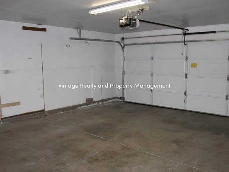 3142 Castellon Way — Photo 9