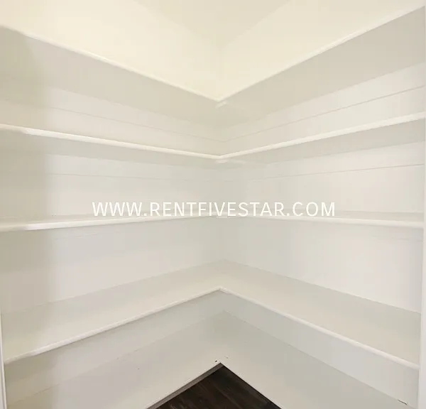 431 McKinley Ave #6A — Photo 6