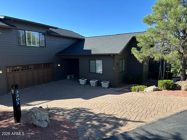 2201 E Grapevine Dr — Photo 32