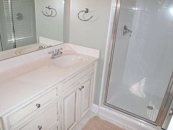 RELAXING MASTER BATH