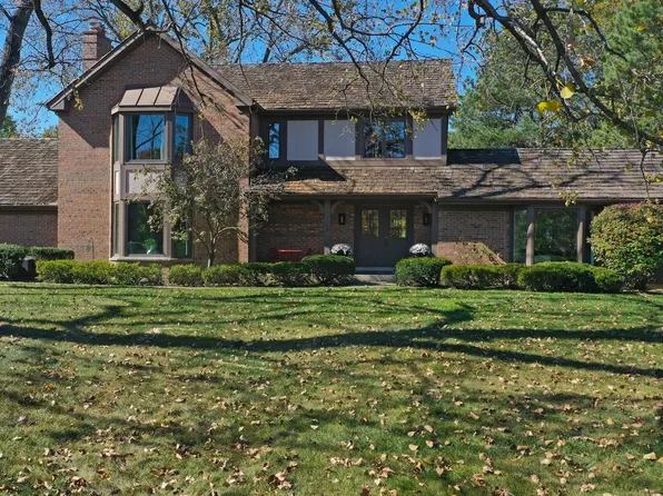 1640 Wedgewood Dr, Lake Forest, IL 60045