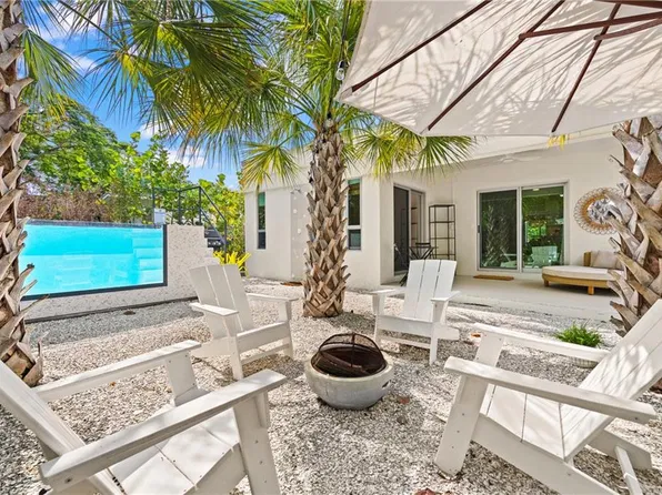 1212 10th Ave N, Naples, FL 34102