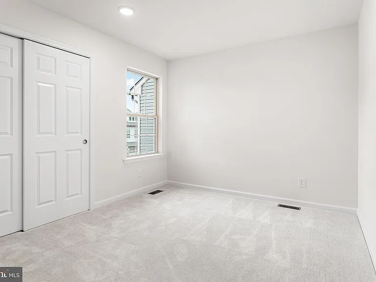 112 S Buck Tavern Way — Photo 18