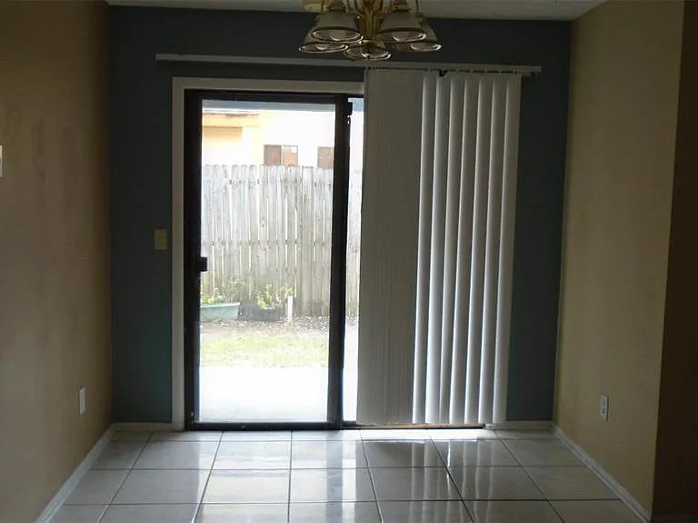 13107 Los Angeles Woods Ln — Photo 5