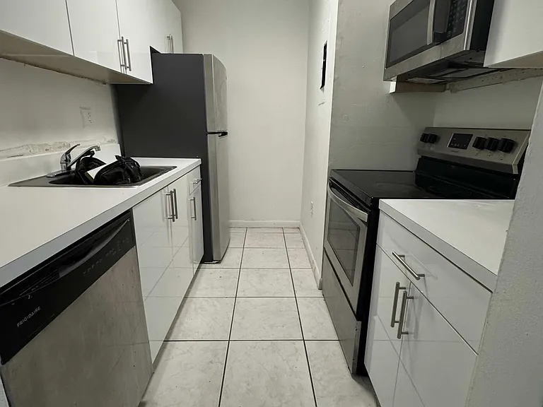 7407 SW 152nd Ave #103 — Photo 3
