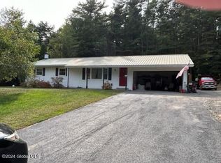 3 Amy Ln, Queensbury, NY 12804