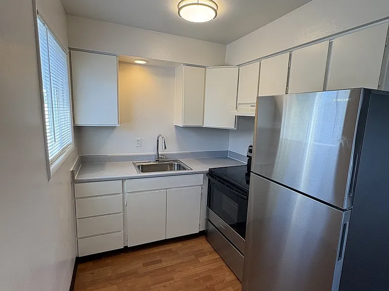 8220 N Edison St — Photo 22