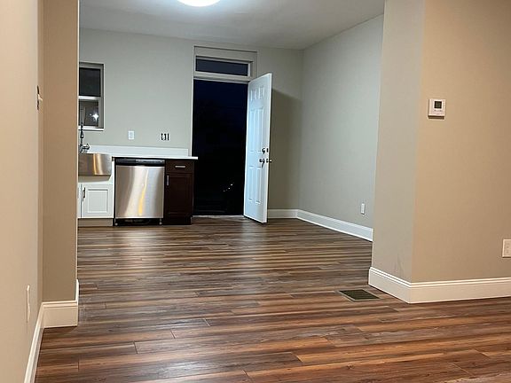 5th image of 2338 Cleveland Ave #2338