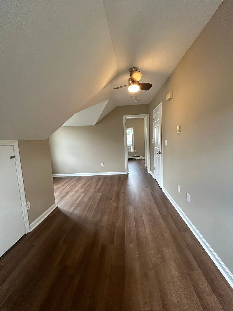 114 Georgia St — Photo 4