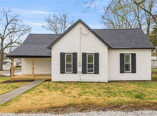 1020 W Cherry St, Troy, MO 63379