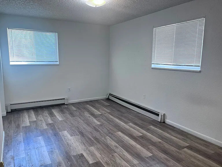 920 James Court — Photo 9